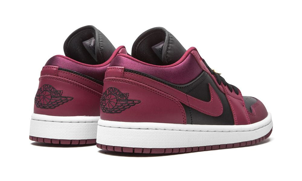 Nike Air Jordan 1 Mid SE Black Dark "Beetroot" - ARABIA LUXURY