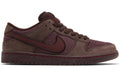 Dunk Low Premium SB 'City of Love Collection - Burgundy Crush' - ARABIA LUXURY