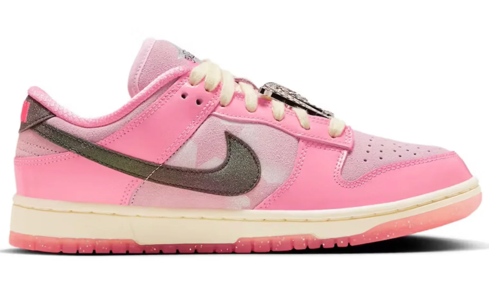 Nike Dunk Low LX 'Barbie' -