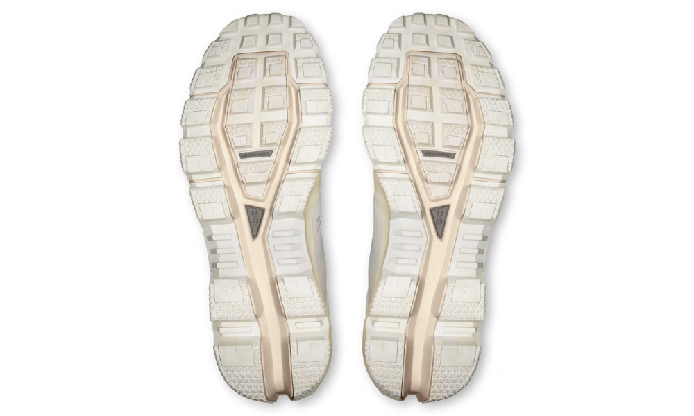 On Cloudventure Loewe 2 'Eggshell' -