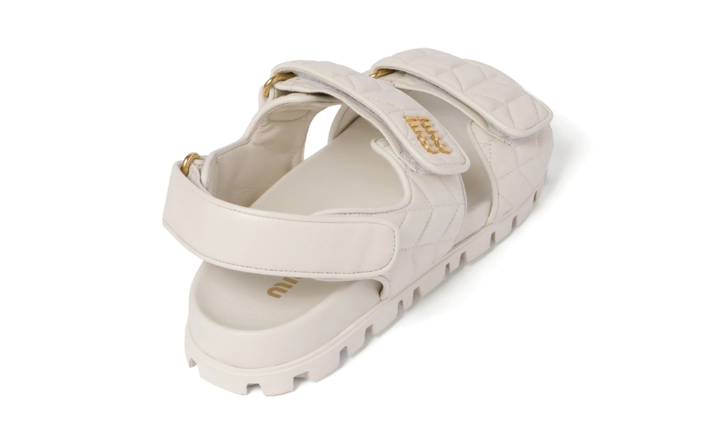 Miu Miu matelassé logo-plaque sandals "white" - 
