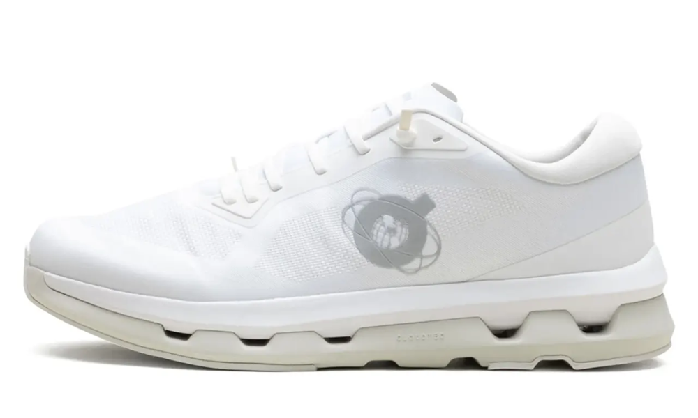On Running x Kith Cloudzone "White Ice" - 