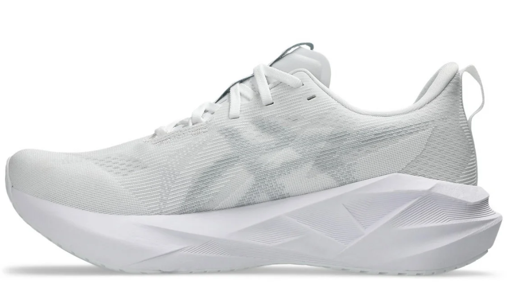 Asics Novablast 5  'White / Piedmont Grey' -