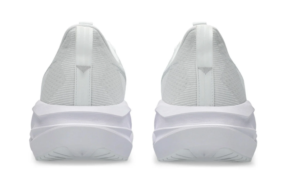 Asics Novablast 5  'White / Piedmont Grey' -