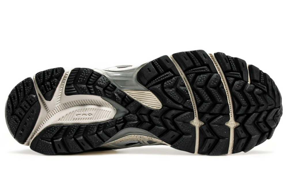 Asics Gel-Kahana 8 Gray Black -