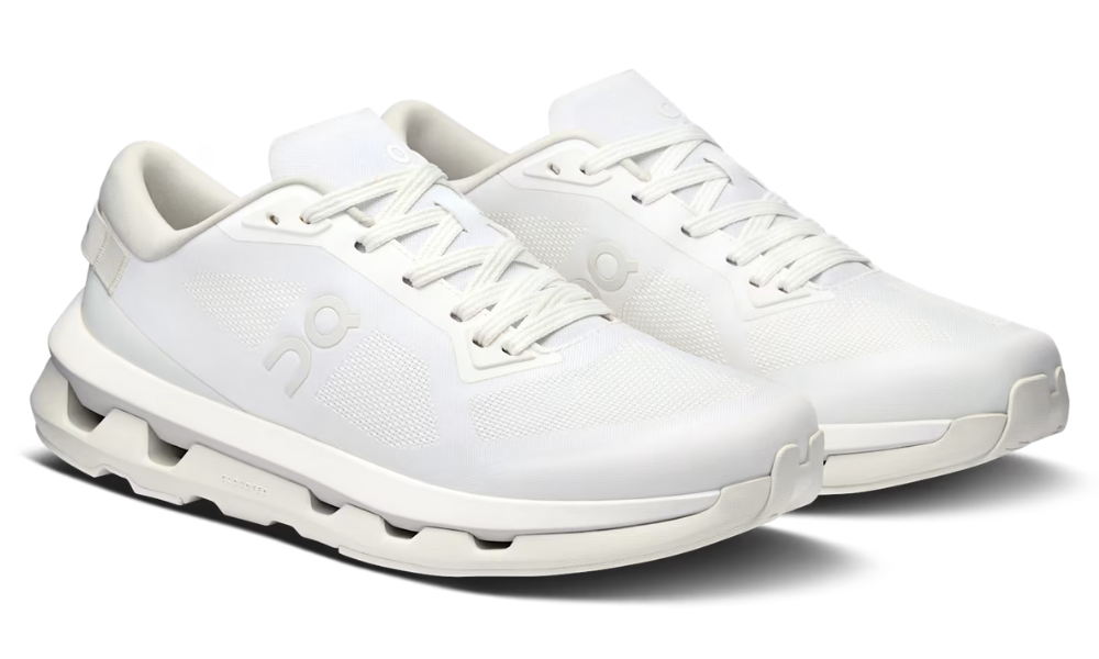 On Cloudzone 'Triple White' -