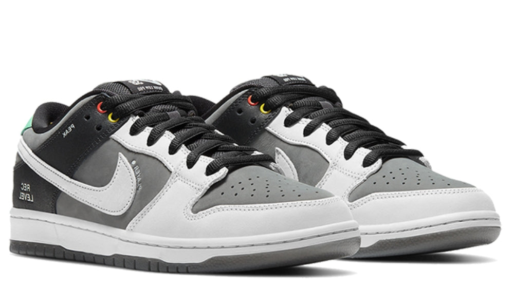 NikeDunk Low SB 'Camcorder' - ARABIA LUXURY