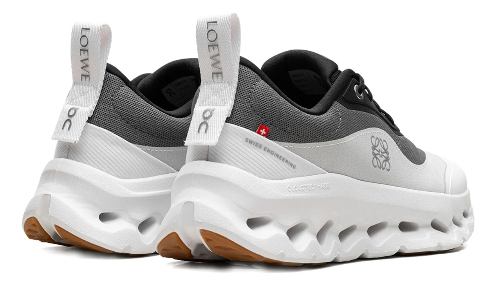 On Running x Loewe Cloudtilt 2 "Black/White" - 